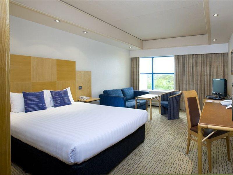 Sandman Signature London Gatwick Hotel Crawley  Dış mekan fotoğraf